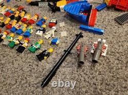 LEGO Vintage Lot 5.5 pounds Bulk Parts Pieces Castle Pirates Space 50 Minifigs