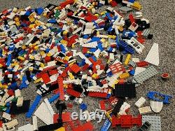 LEGO Vintage Lot 5.5 pounds Bulk Parts Pieces Castle Pirates Space 50 Minifigs