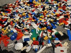 LEGO Vintage Lot 5.5 pounds Bulk Parts Pieces Castle Pirates Space 50 Minifigs