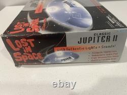 LOST IN SPACE Classic Series JUPITER II Spaceship Trendmasters VTG 1998 COMPLETE