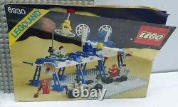 Lego 6930 Classic Space Supply Station 1983 Near Complete Minifigure Legoland