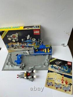 Lego Space 6970 Beta-1 Command Base 100% Complete with box and instructions