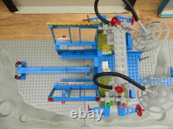 Lego Space 6971 Inter-Galactic Command Base -1984 Vintage set