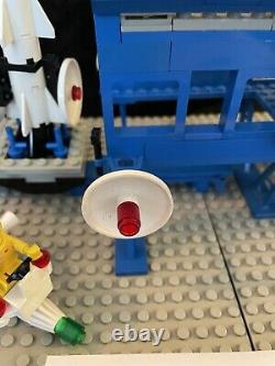Lego Space 6971 Inter-Galactic Space Station Alpha Command Base-Complete Vintage