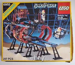 Lego Space Police Lock-up Isolation Base 6955 with Box & 3 Mini-Figures Vintage