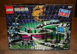 Lego Space Unitron Monorail Transport Base (6991) 100% Complete with inst + box