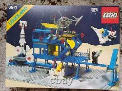 Lego Vintage Classic Space Set 6971 Inter-galactic Command Base 100% Complete