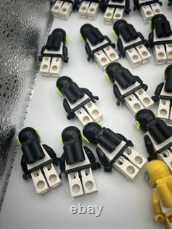 Lego Vintage Space Lot Of 45 Space Minifigures Rare