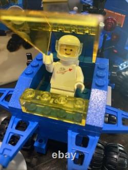 Lego Vintage Space Set 6928 With Minifigures and Manual In Near Mint Condition
