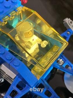 Lego Vintage Space Set 6928 With Minifigures and Manual In Near Mint Condition