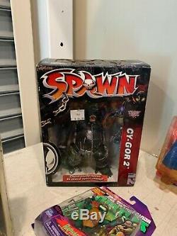 Lot Of 20 Vintage Action Figures Fantastic Four Spawn Lost In Space Germs