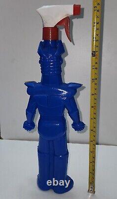 MAZINGER Z Water Squirter MOULDING BLOW PLASTIC vintage Argentina 1980 SPACE TOY