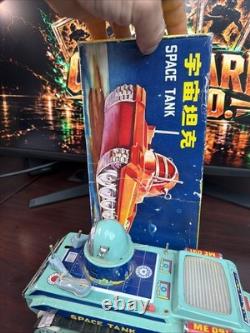 ME 091 VINTAGE SPACE TANK SPACE TOY TIN LITHO IN ORIGINAL BOX 1960s WORKING