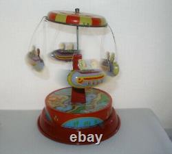 MIND BLOWING Collectible AMUSEMENT PARK RIDE TIN TOY 4 Cool SPACE CARS Vintage