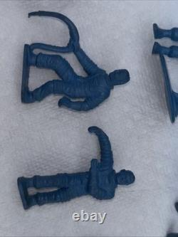Marx Tom Corbett Blue Rubber Astronauts 1950s Vtg Space Playset Figures 16 Nice