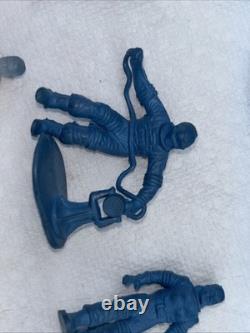 Marx Tom Corbett Blue Rubber Astronauts 1950s Vtg Space Playset Figures 16 Nice
