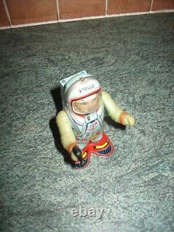 Nice Vintage Spaceman Tin Toy Shudo Wind Up Tinplate Apollo Nasa Astronaut Robot