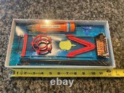 Nos Vintage 1969 Factory Sealed Cragstan Battery Operated Lunar Loop. New In Box