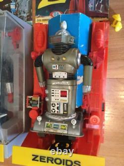 Old Vtg 1968 Zeroid Zerak Zintar Of The Mighty Ideal Toy Space Robot Lot Of 2