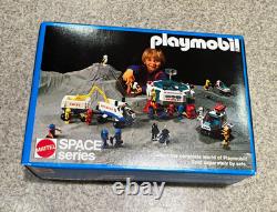 PLAYMOBIL Space Series 9728 Astronaut & Robot Set, 1983 Vintage. Factory sealed