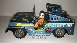 RARE Tin Friction SPACE SURVEY JEEP withAstronaut VINTAGE JAPAN Toy Masters 1960s