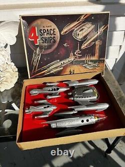 RARE VINTAGE 1950s PLASTIC PYRO Space ships Set Complete w original box MINT