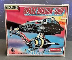 RARE VINTAGE 1980's Fashion Toys Transformer Space Dragon Ship Diecast Figure