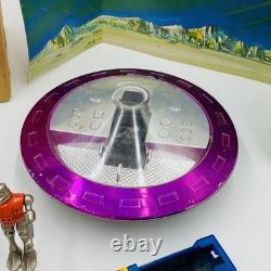 RARE Vintage SEARS Zee Toys METAL MAN 10-Piece Set spaceships / robots Zylmex