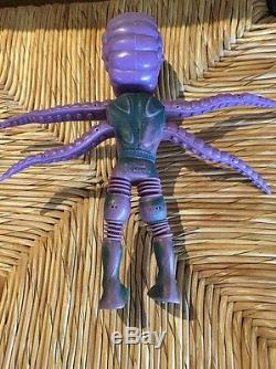 Rare Htf Colorforms Outer Space Men Astro-nautilus Original Vintage Purple
