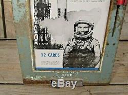 Rare Vintage Astronauts & Spacecraft Coin Op Trading Card Vending Machine toy