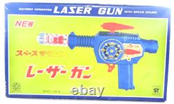 Rare Vintage Kanto Toys Space Laser Gun Battery Operated with Light & Sound