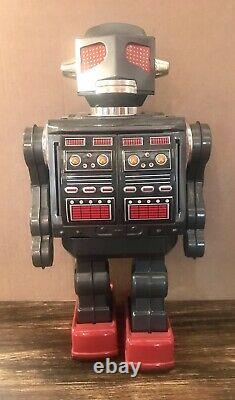Rare Vintage Metal House Giant Rotate-O-Matic Super Robot Space Tin Toy
