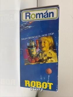 Rare Vintage ROBOT Lights Up Spain BatteryOperated Action Space Sci-fi 80s T2