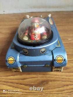 Rare vintage battery powered SPACE TANK tin Space toy of 60's made in Japan