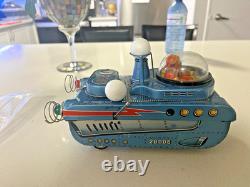 Rare vintage battery powered SPACE TANK tin Space toy of 60's made in Japan