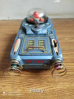 Rare vintage battery powered SPACE TANK tin Space toy of 60's made in Japan