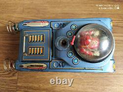 Rare vintage battery powered SPACE TANK tin Space toy of 60's made in Japan