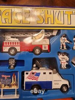 Realtoy Space Shuttle Set Die Cast Metal Nasa 38920 Vintage New Launching Truck