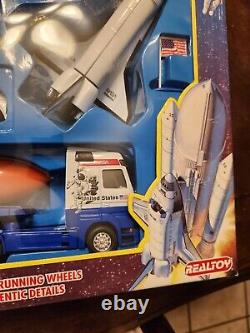 Realtoy Space Shuttle Set Die Cast Metal Nasa 38920 Vintage New Launching Truck