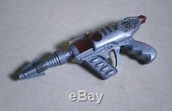 SPACE RAY GUN NIB Nr 50 FRICTION SPARKING PLASTIC MADE IN GREECE by ALFA Vintage