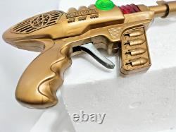 Scarce Vintage Toy Taiyo Space Pilot Jet Ray Gun works sparks & noise AF