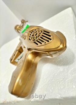 Scarce Vintage Toy Taiyo Space Pilot Jet Ray Gun works sparks & noise AF