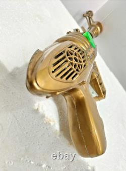 Scarce Vintage Toy Taiyo Space Pilot Jet Ray Gun works sparks & noise AF