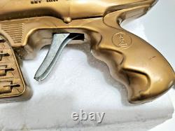 Scarce Vintage Toy Taiyo Space Pilot Jet Ray Gun works sparks & noise AF