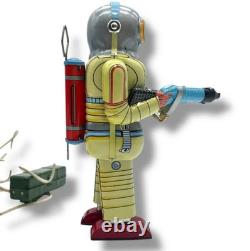 Schylling Space Man Tin Robot Collector Series Limited 2000 Vintage Boxed