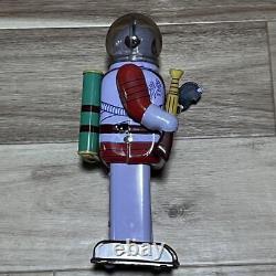 Tinplate Astronaut SPACE COMMANDO Wind-up Type Vintage Tin Toy Showa Retro