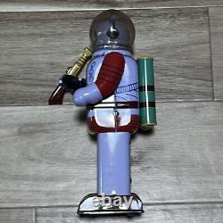 Tinplate Astronaut SPACE COMMANDO Wind-up Type Vintage Tin Toy Showa Retro