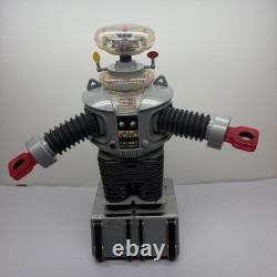 Trendmasters 1998 Vintage Lost in Space B-9 Robot 24 Tall with Remote