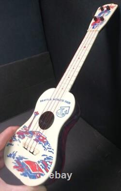 VERY RARE vintage 1962 SEATTLE WORLD'S FAIR TOY GUITAR SOUVENIR Space Needle V++