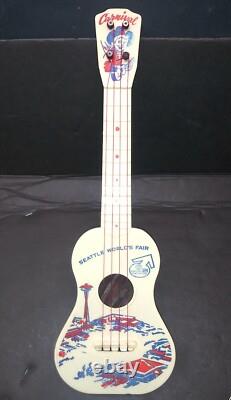 VERY RARE vintage 1962 SEATTLE WORLD'S FAIR TOY GUITAR SOUVENIR Space Needle V++